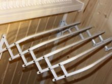 Разновидности сушилок для белья на балкон: какие они бывают?