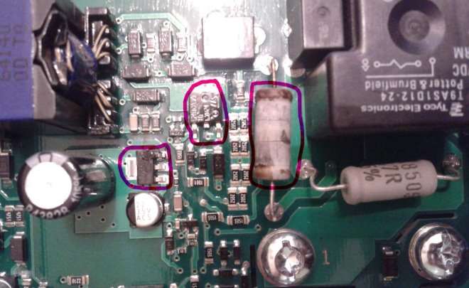 Сгоревшие детали на плате инвертора Fubac IN-160 (регулятор AC-DC, транзистор 2NK90, резистор 47 Ом)