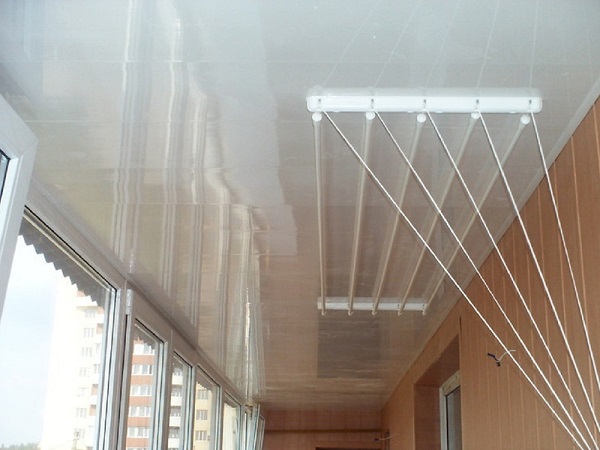 потолочная сушилка для белья на балконе лиана