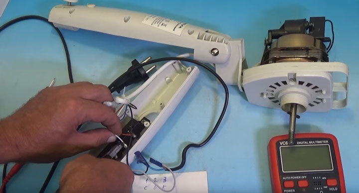 как вытащить провода из ножки вентилятора