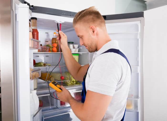Основные поломки холодильника. Ремонт холодильников на дому плюсы и минусы.