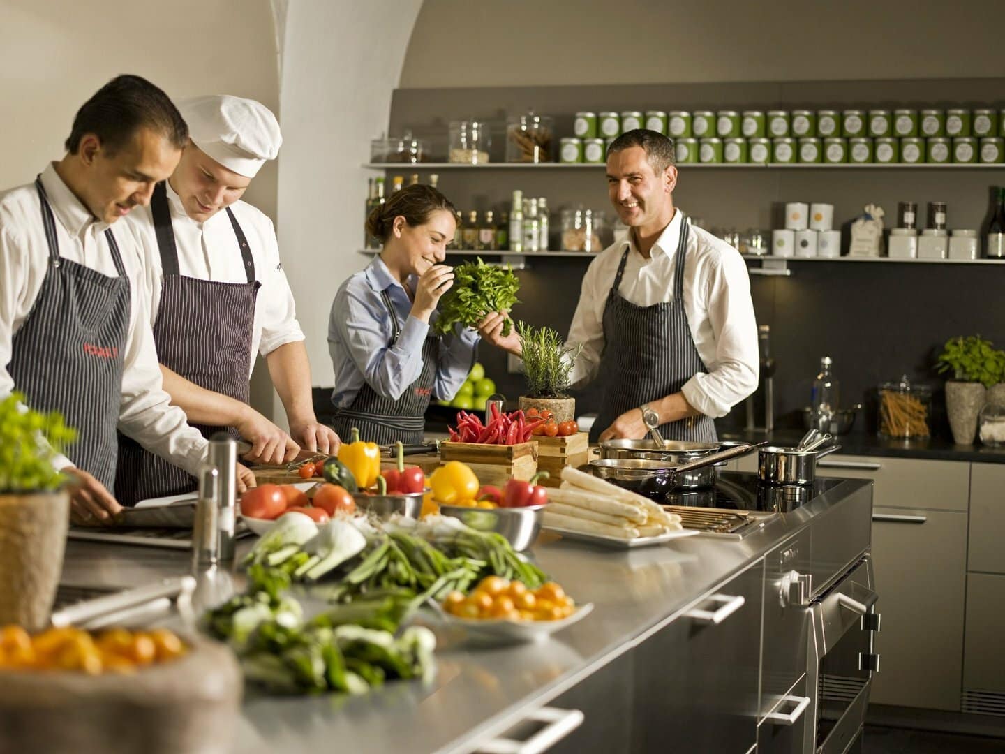 Оснащение гастрономического бизнеса: выбор профессионального кухонного оборудования